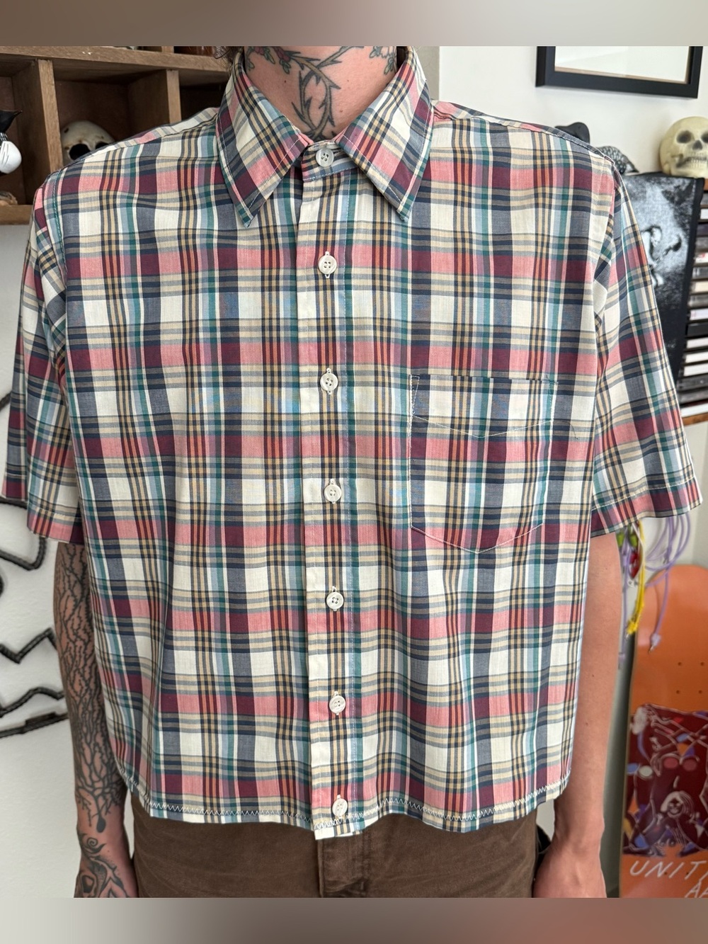Vintage 80s 90s Cropped Boxy Plaid S/S Button Down Shirt ~ Size Medium